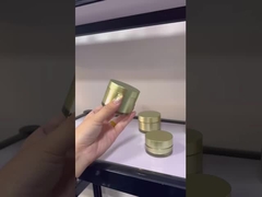 Pode ser utilizado um frasco de creme de parede de espessura PET dourada com processo de galvanização de 50 ml/30 ml/15 ml